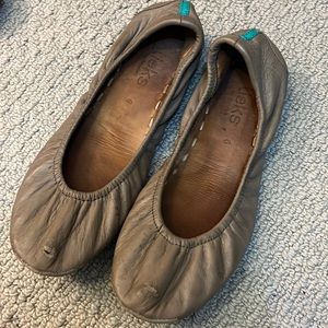 Tan Tieks size 6